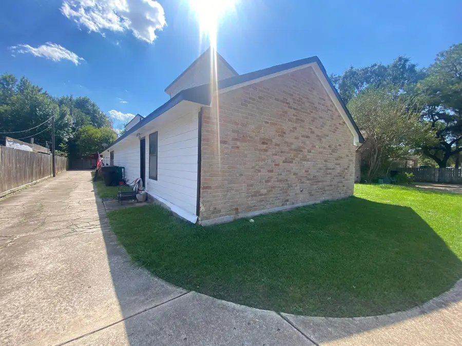 8915 Emnora Lane #C, Houston, TX 77080 - Image #2