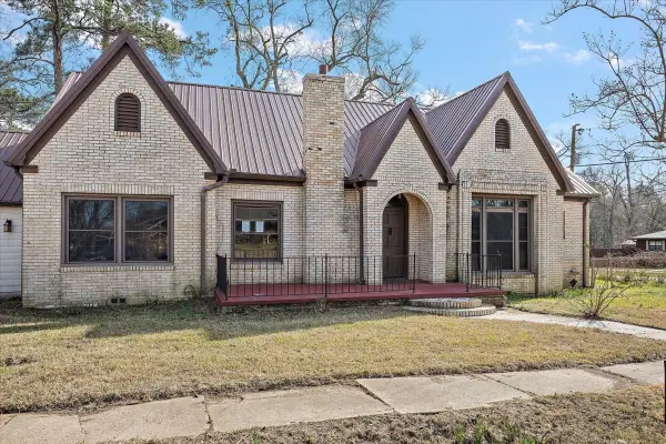 370 Austin Street, Timpson, TX 75975