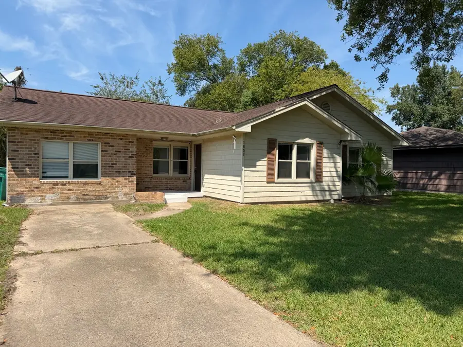 1807 24th Street, Orange, TX 77630 - #3