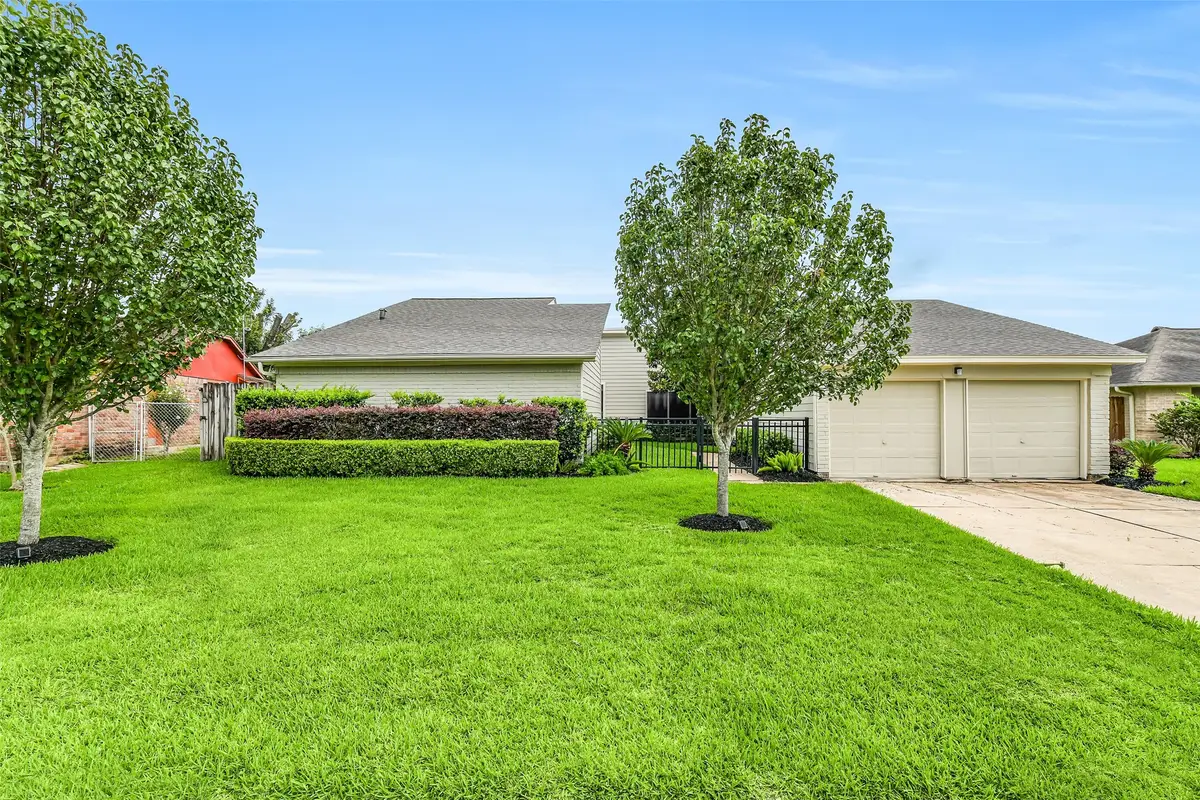 5206 Appleblossom Lane, Friendswood, TX 77546 - #1