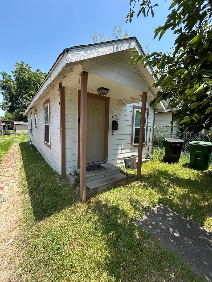7111 Avenue O, Houston, TX 77011 - #3