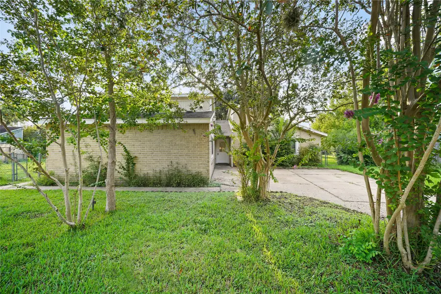 1606 Stone Lake Drive, Missouri City, TX 77489 - Image #2