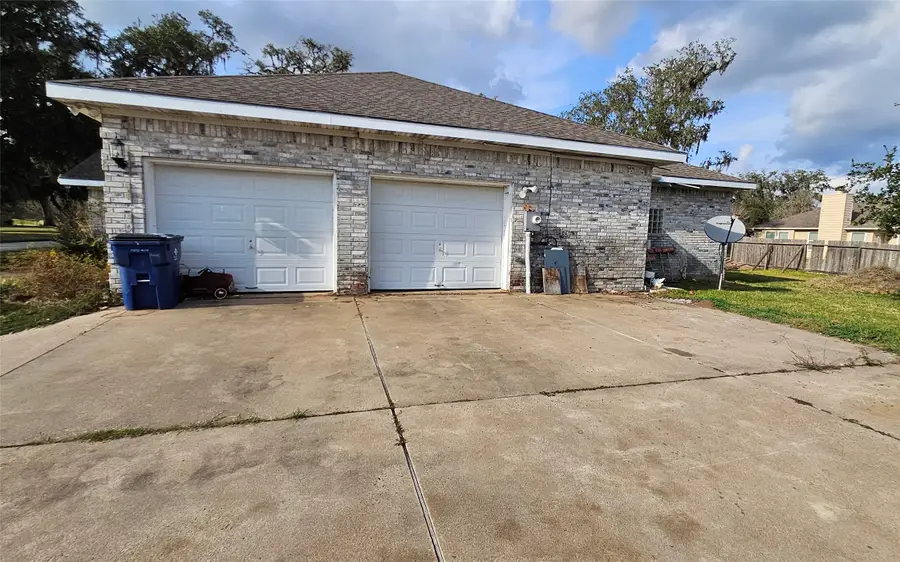 2225 Ridgewood Drive, West Columbia, TX 77486 - #3