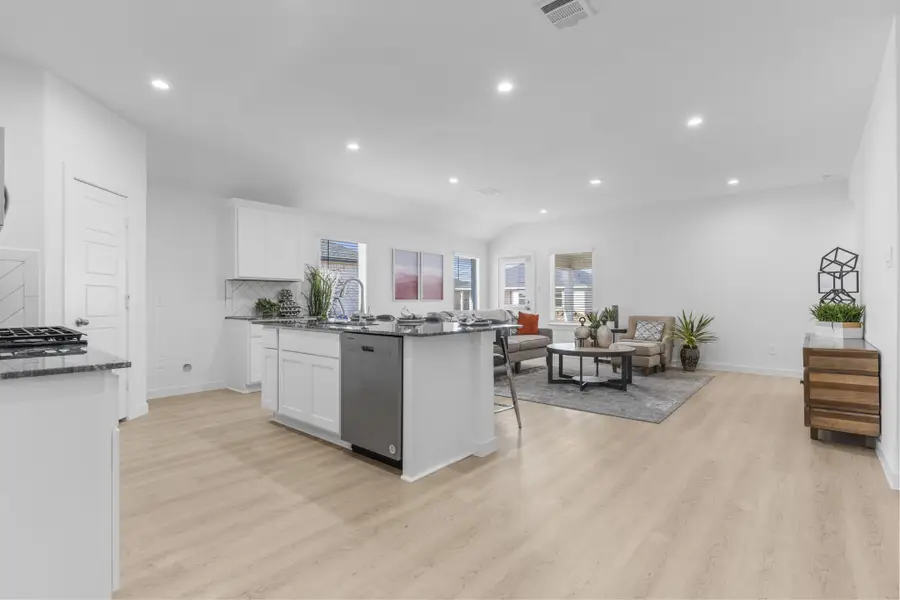 9002 Rose Water, Iowa Colony, TX 77583 - Image #3