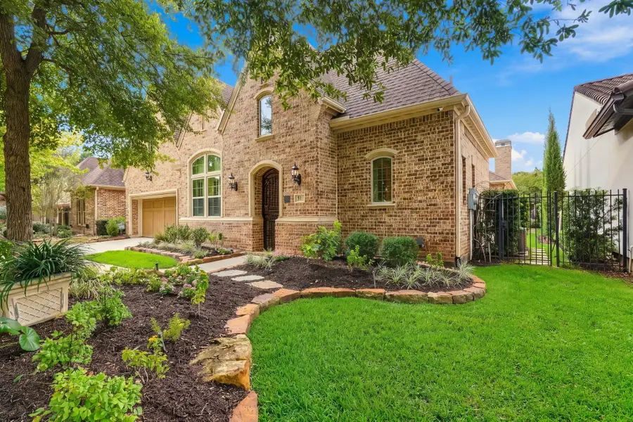 51 Woodglade Way, The Woodlands, TX 77375 - #2