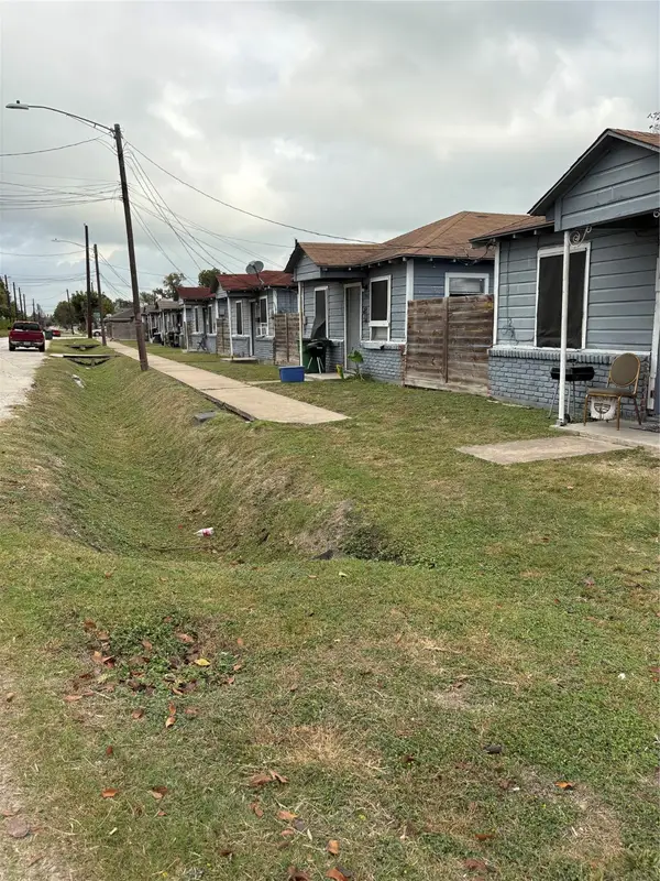 3540 Des Chaumes Street, Houston, TX 77026