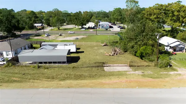 1301 N San Jacinto Avenue, Cleveland, TX 77327