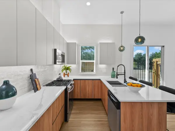 2583 Paul Quinn Street, Houston, TX 77091
