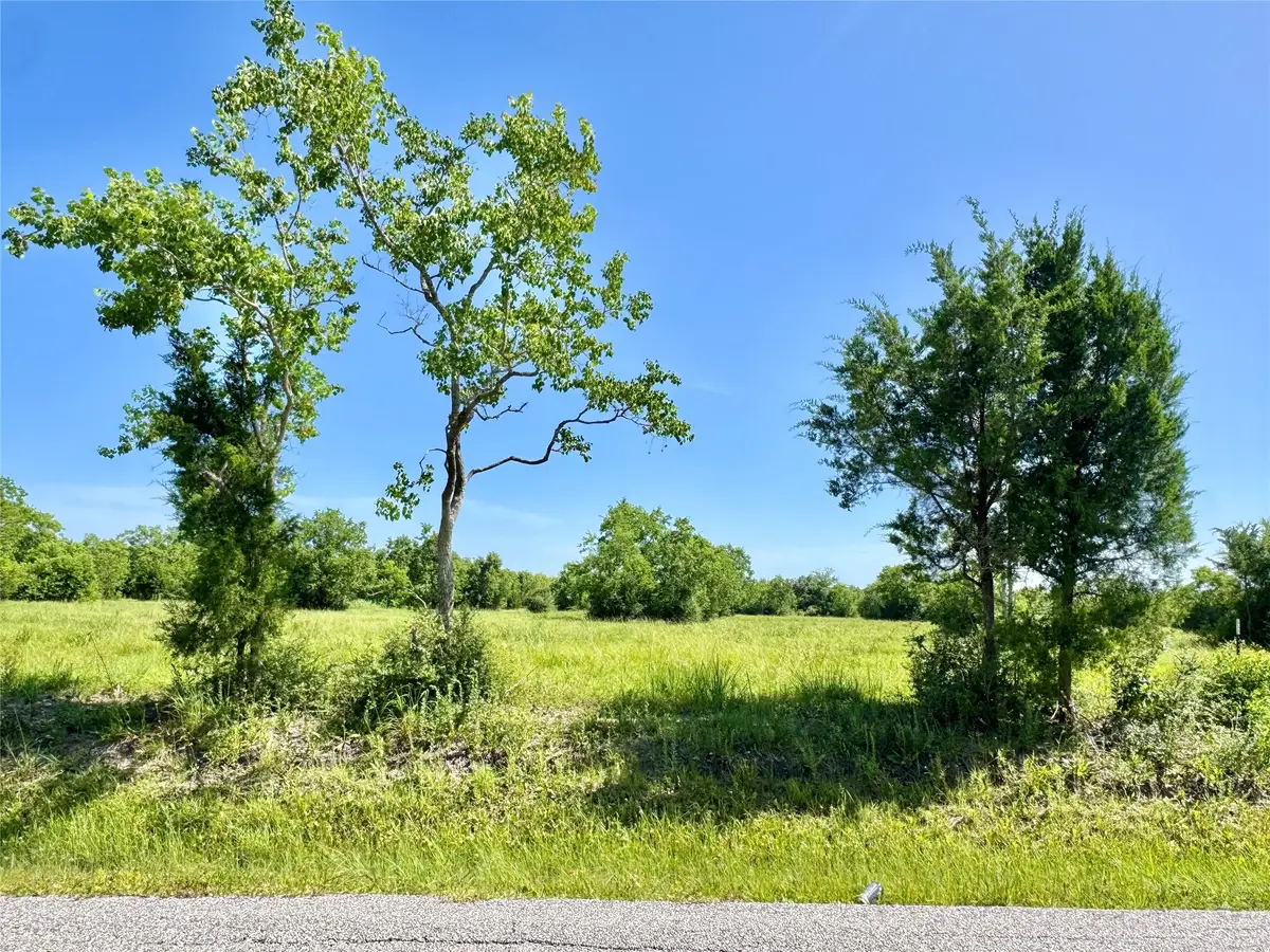 11945 7th St, Santa Fe, TX 77510 - #1
