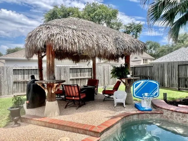 105 Laguna Pointe Drive, League City, TX 77573 - #2