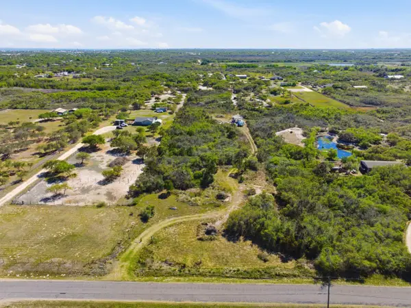 811 W Moore Avenue, Aransas Pass, TX 78336