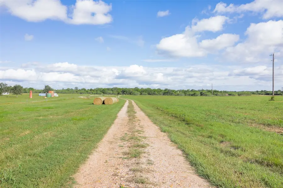 1546 County Road 203, Paige, TX 78659 - #2