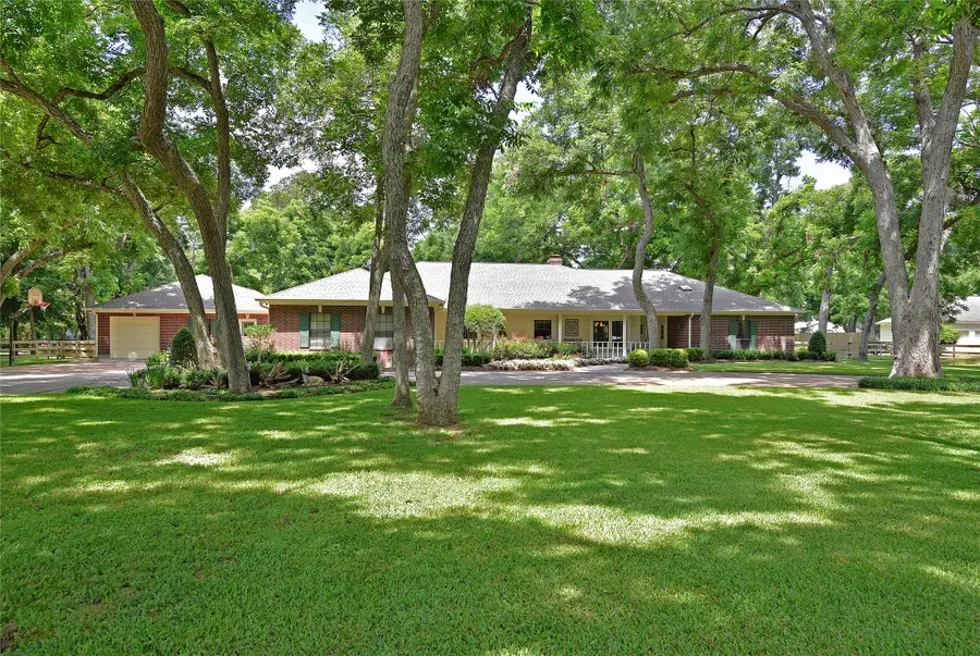 3919 Aspenwood Drive, Richmond, TX 77406 - Image #2