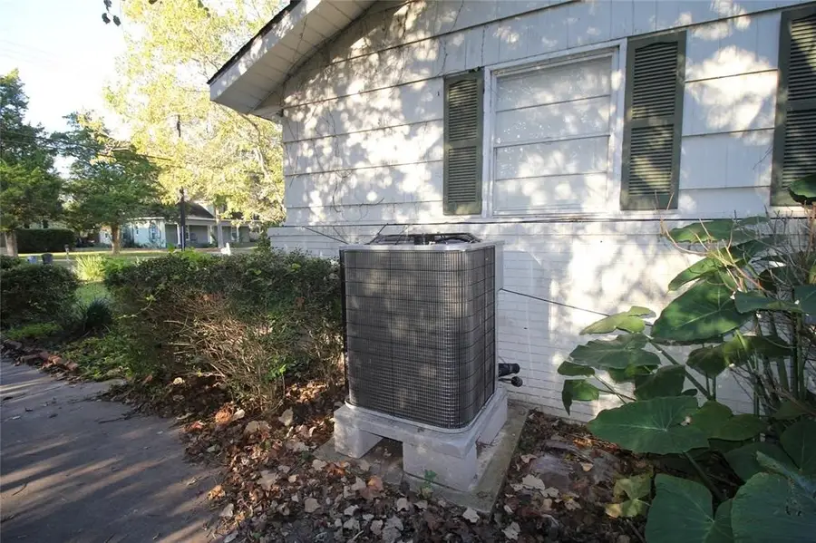 411 E Alabama Street, Wharton, TX 77488 - #2