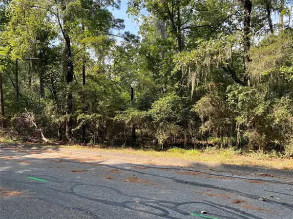 001 Peach Drive, Huntsville, TX 77320