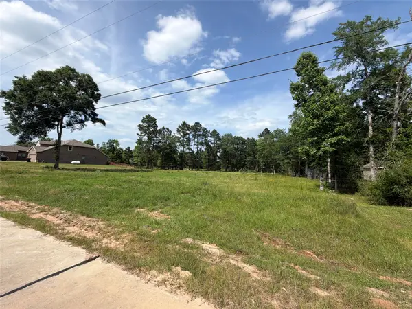 6218 Rolling Hills Road, Conroe, TX 77303