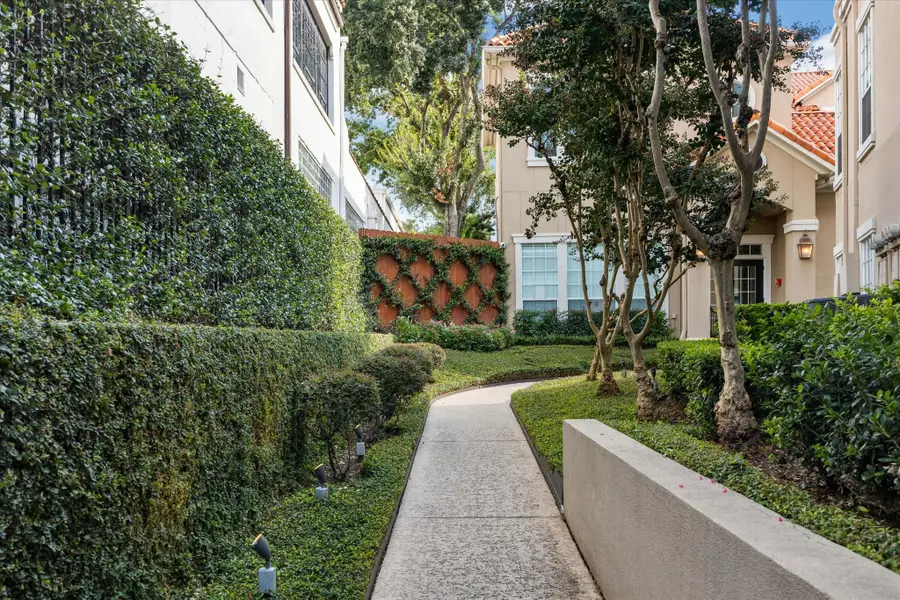 3231 Allen Parkway #5201, Houston, TX 77019 - #2