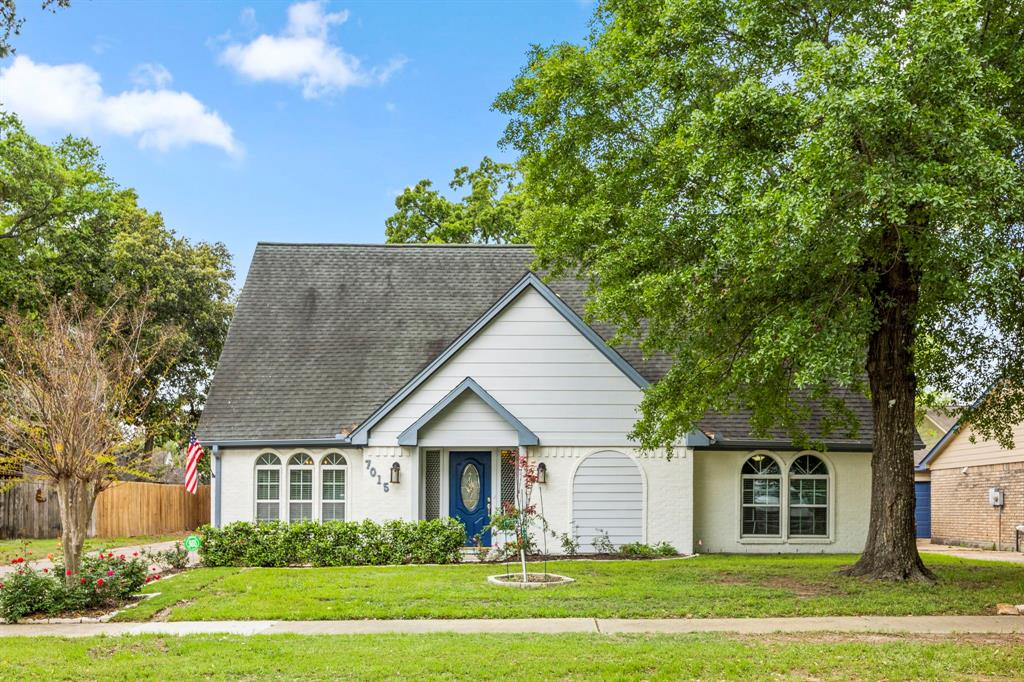 7015 Bent Branch Drive, Houston, TX 77088 - BHGRE