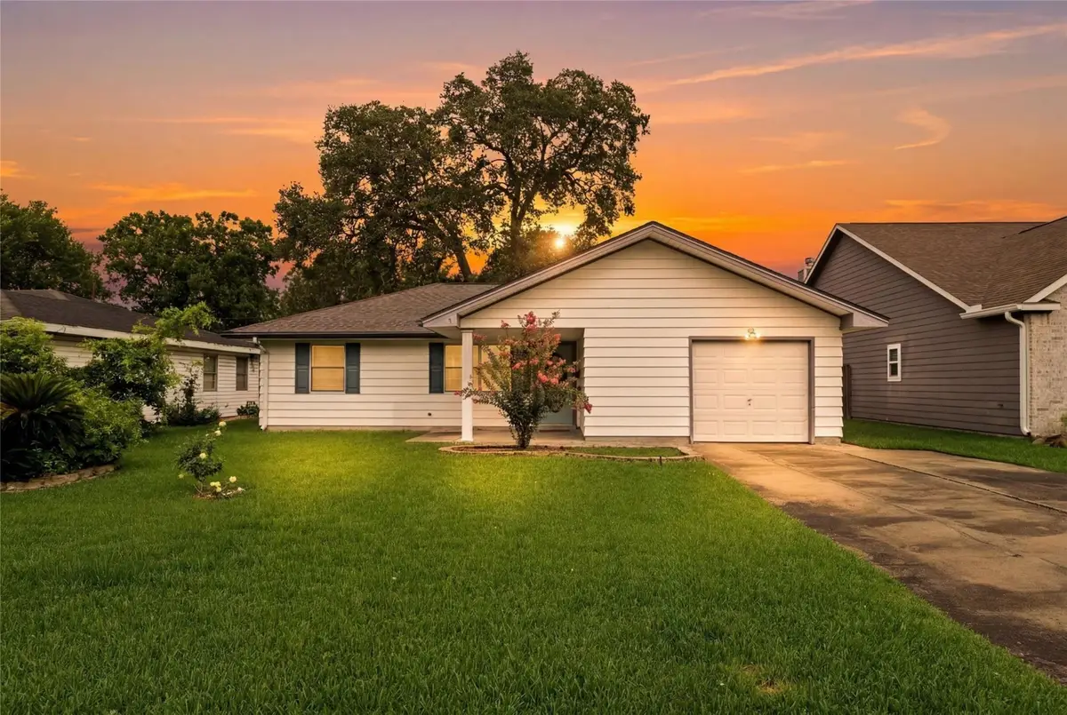 1440 Avenue E, Nederland, TX 77627 - #1