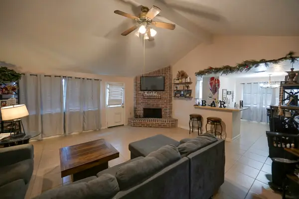 2754 Flintrock Circle, Houston, TX 77067