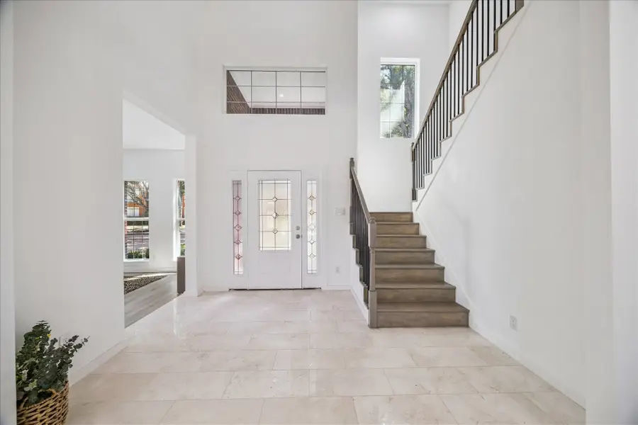 3303 Vista Lake Drive, Sugar Land, TX 77478 - Image #3