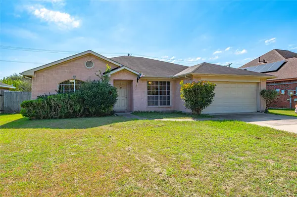2701 Quail Run Drive, Alvin, TX 77511