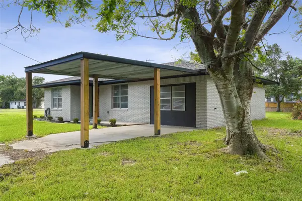 1300 Basin Street, Bay City, TX 77414