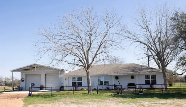 8652 State Highway 111 E, Yoakum, TX 77995