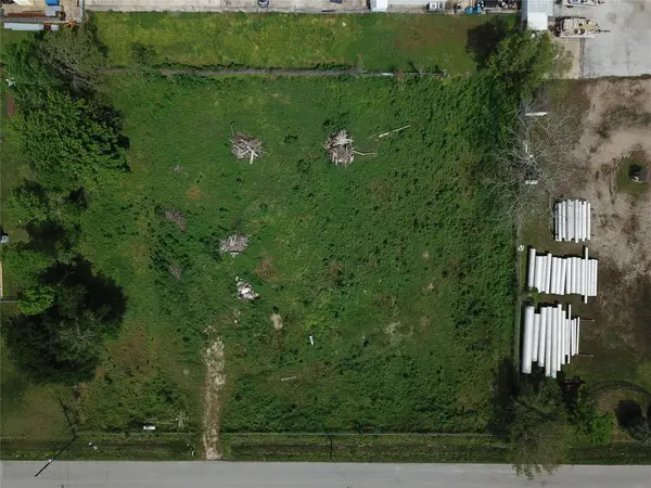 17306 South Drive, Cypress, TX 77433