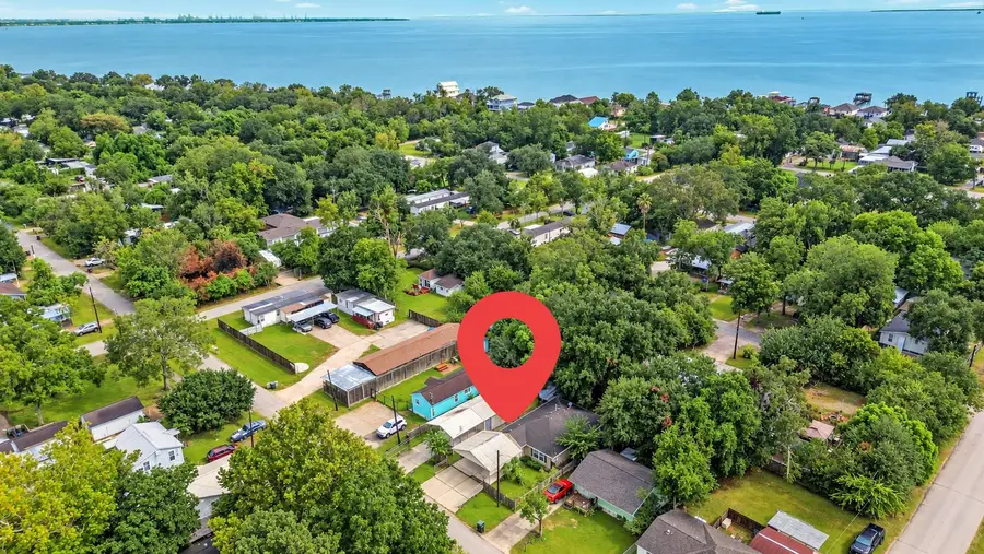 4221 Darby Street, Bacliff, TX 77518 - #2