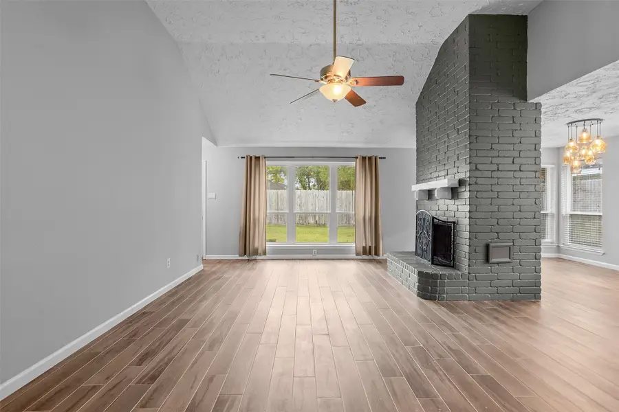 314 Village Creek Drive, Houston, TX 77598 - Image #3