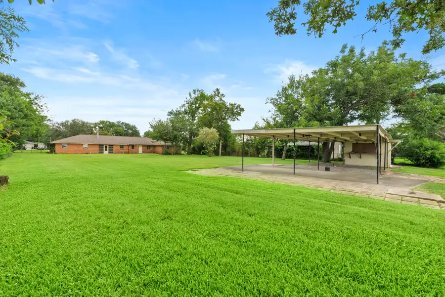 430 S Burnett Drive, Baytown, TX 77520 - #3