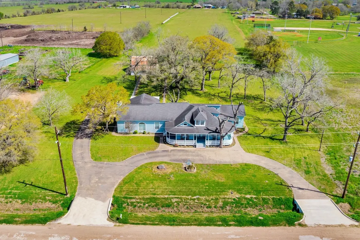 7018 Railroad Street, Wallis, TX 77485 - #1