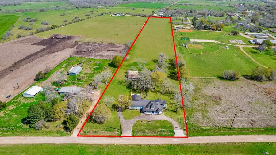 7018 Railroad Street, Wallis, TX 77485 - #2