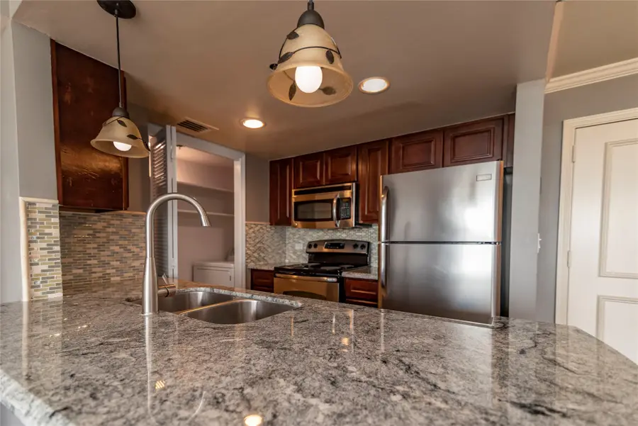 3525 Sage Road #1402, Houston, TX 77056 - Image #3