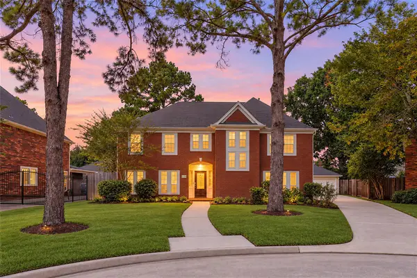 7407 Knoll Cliff Court, Houston, TX 77095