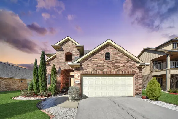 2870 Ginger Cove Lane, Dickinson, TX 77539