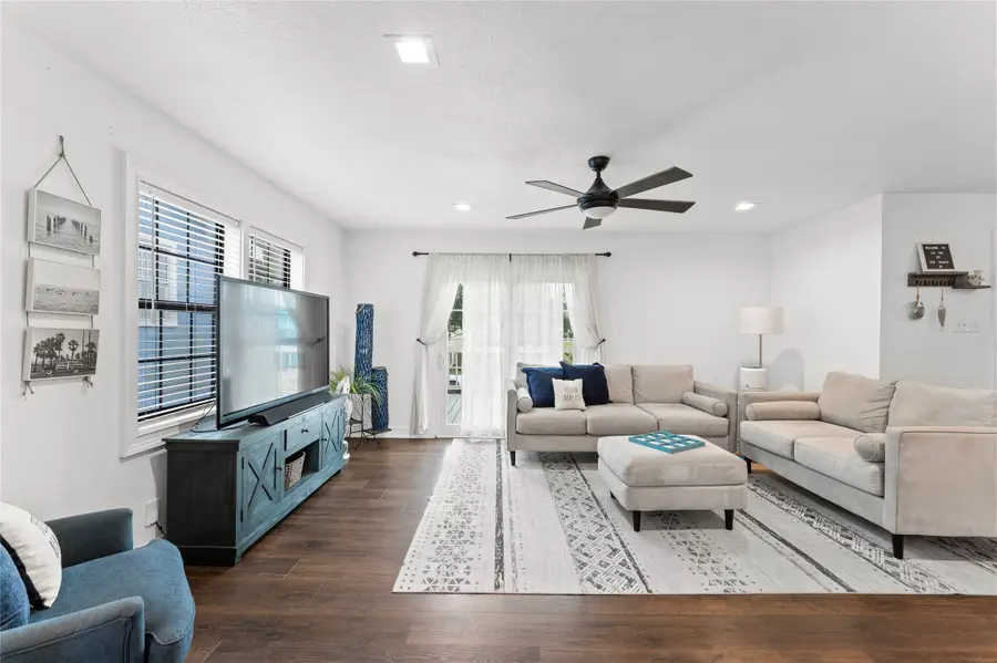 1901 Bayou Homes Drive, Galveston, TX 77551 - #2