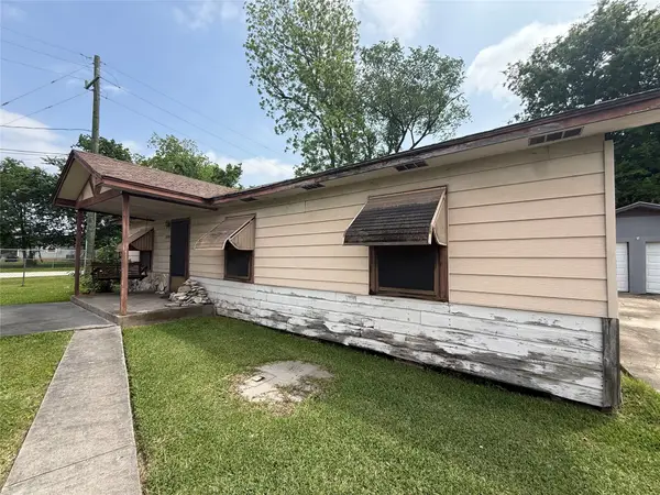 15818 Waverly Drive, Houston, TX 77032