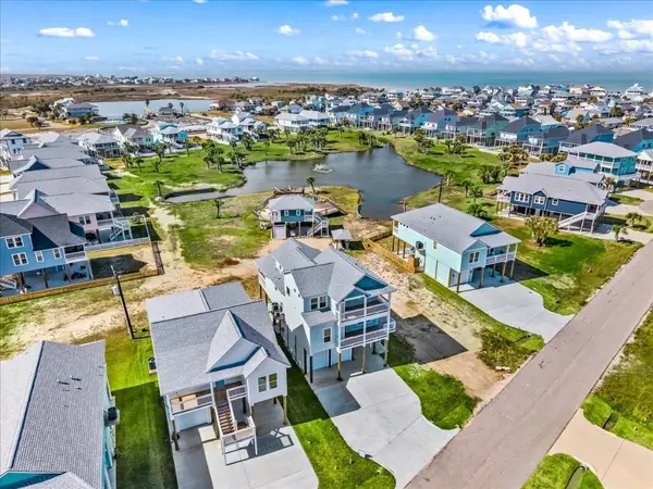 4042 Miramar Court, Galveston, TX 77554