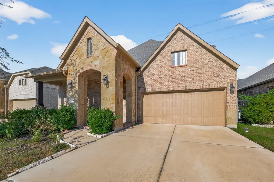 4926 Thunder Creek Ln, Sugar Land, TX 77479 - Image #3