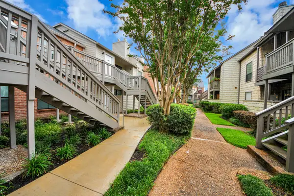 2829 Timmons Lane #201, Houston, TX 77027