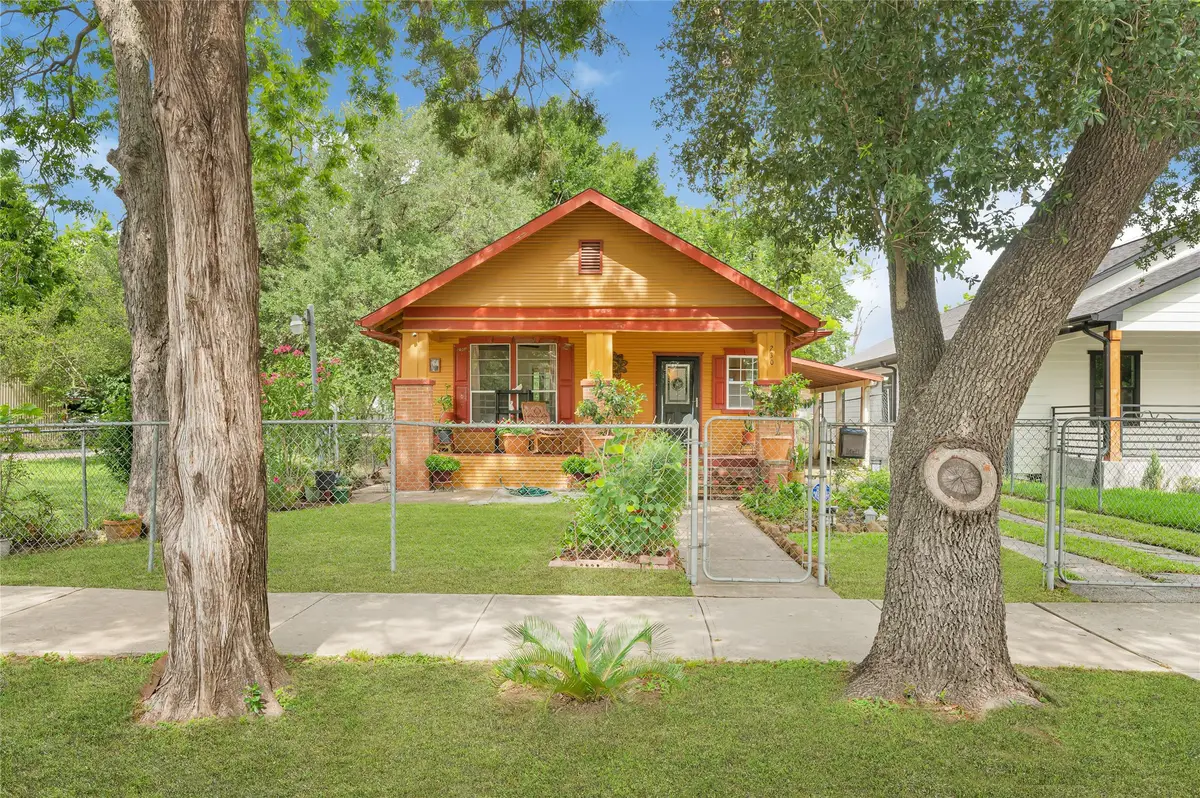 230 Lenox Street, Houston, TX 77011 - #1