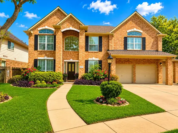8119 Moss Stone Drive, Sugar Land, TX 77479