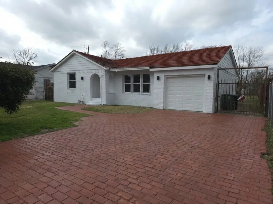 4607 Englewood Street, Houston, TX 77026 - #2