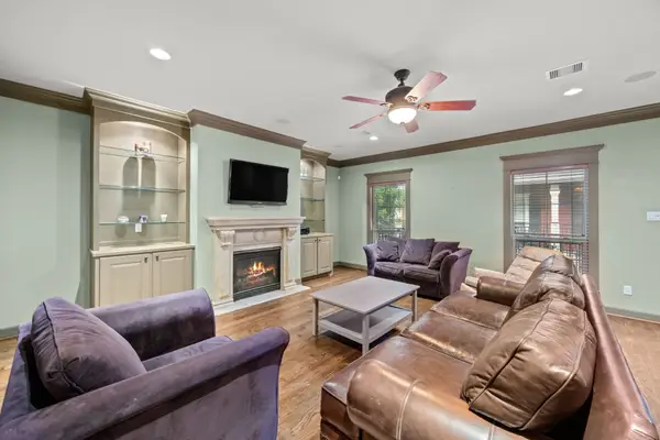 1106 W 18th Street #A, Houston, TX 77008