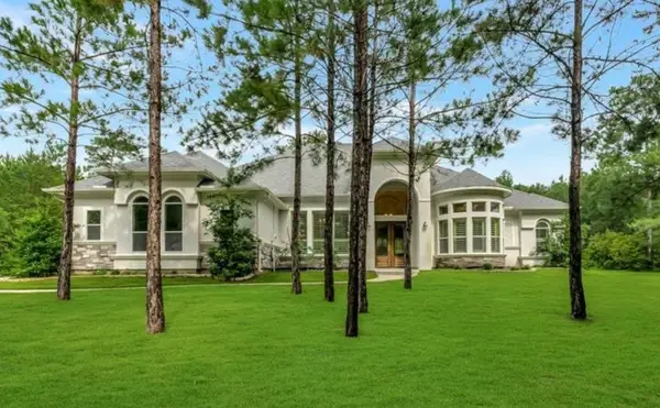 26214 Crown Court, Montgomery, TX 77316