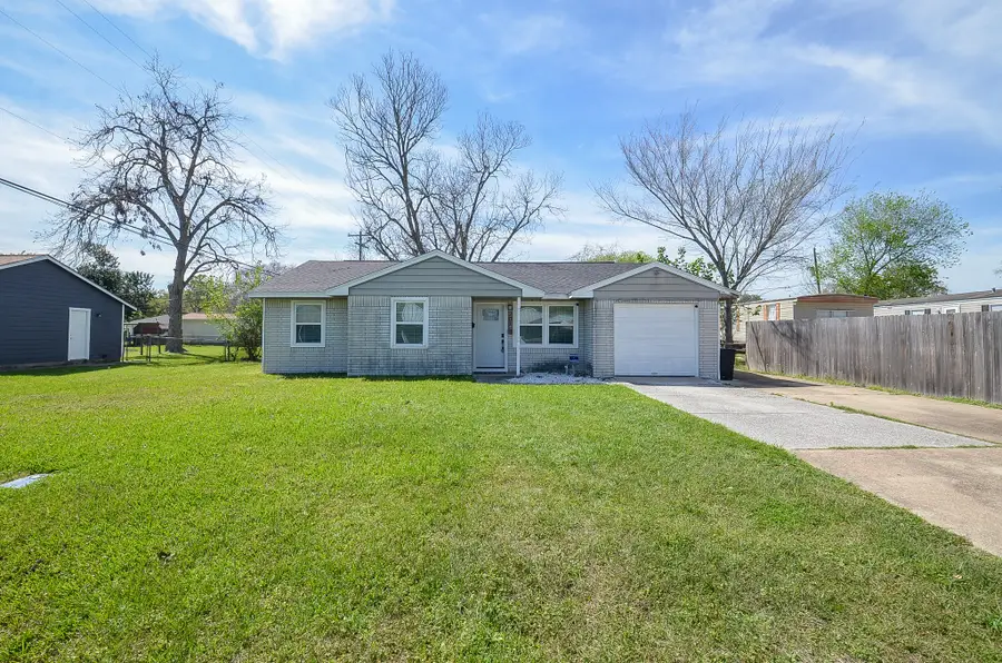 201 Inwood Lane, Highlands, TX 77562 - #3