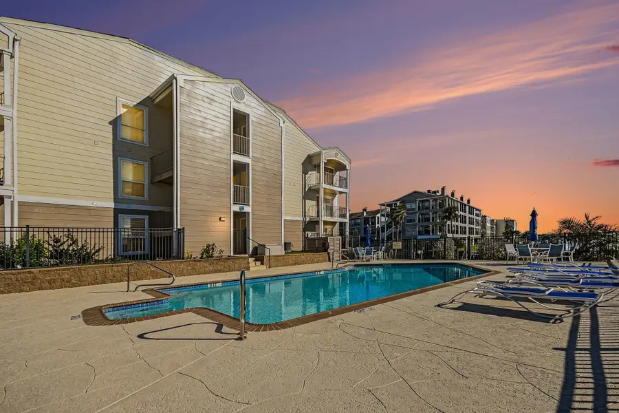 307 Yacht Club Lane #307, El Lago, TX 77586 - Image #2