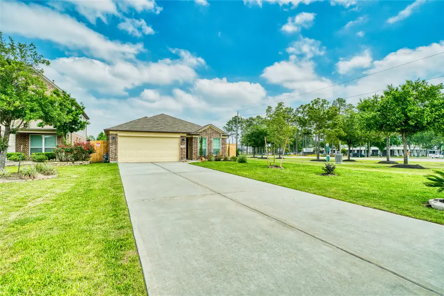 18306 W Hardy Road, Houston, TX 77073 - #2